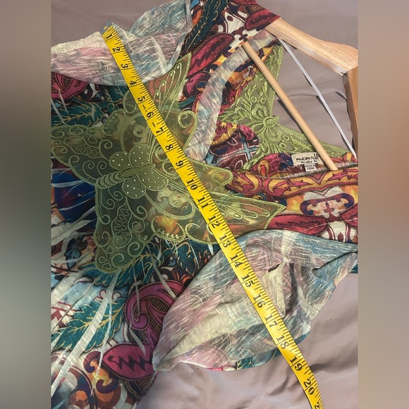 One World Y2K Multi Colored Abstract Butterfly V-Neck Top Size S - Picture 7 of 9
